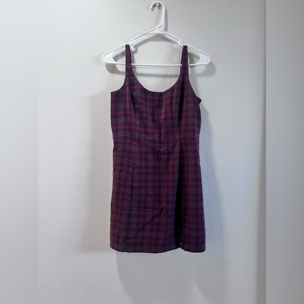 Square pattern wine colored dress
